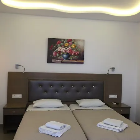 Konukevi Diogenis Village Mykonos