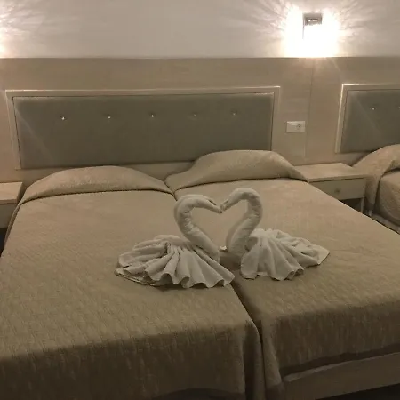 Diogenis Village Mykonos 4* Glásztrosz