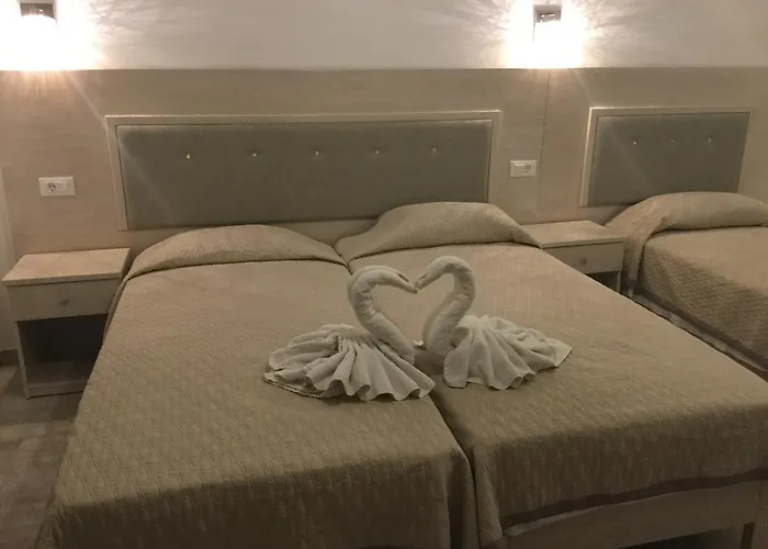 Diogenis Village Mykonos 4* 格拉斯托斯